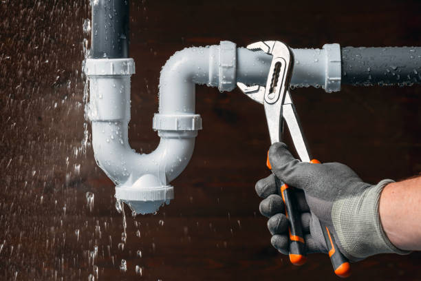 Professional Leak Detection technician working in Cleveland, WI